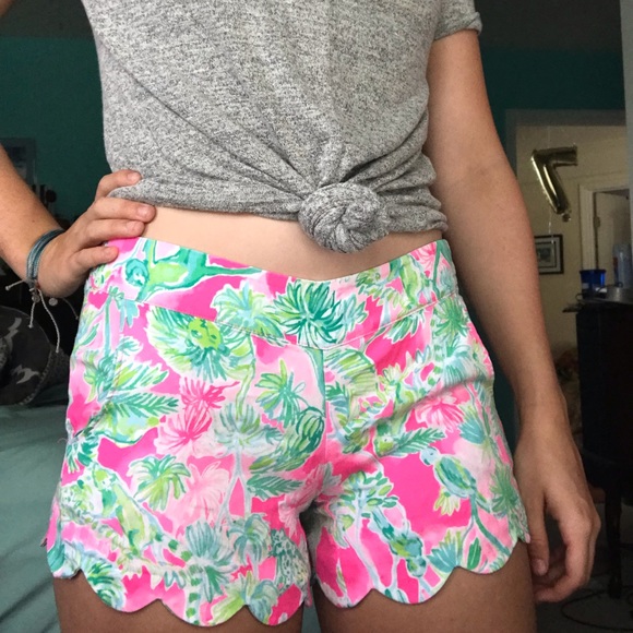 Lilly Pulitzer Pants - Lily Pulitzer Scalloped Shorts